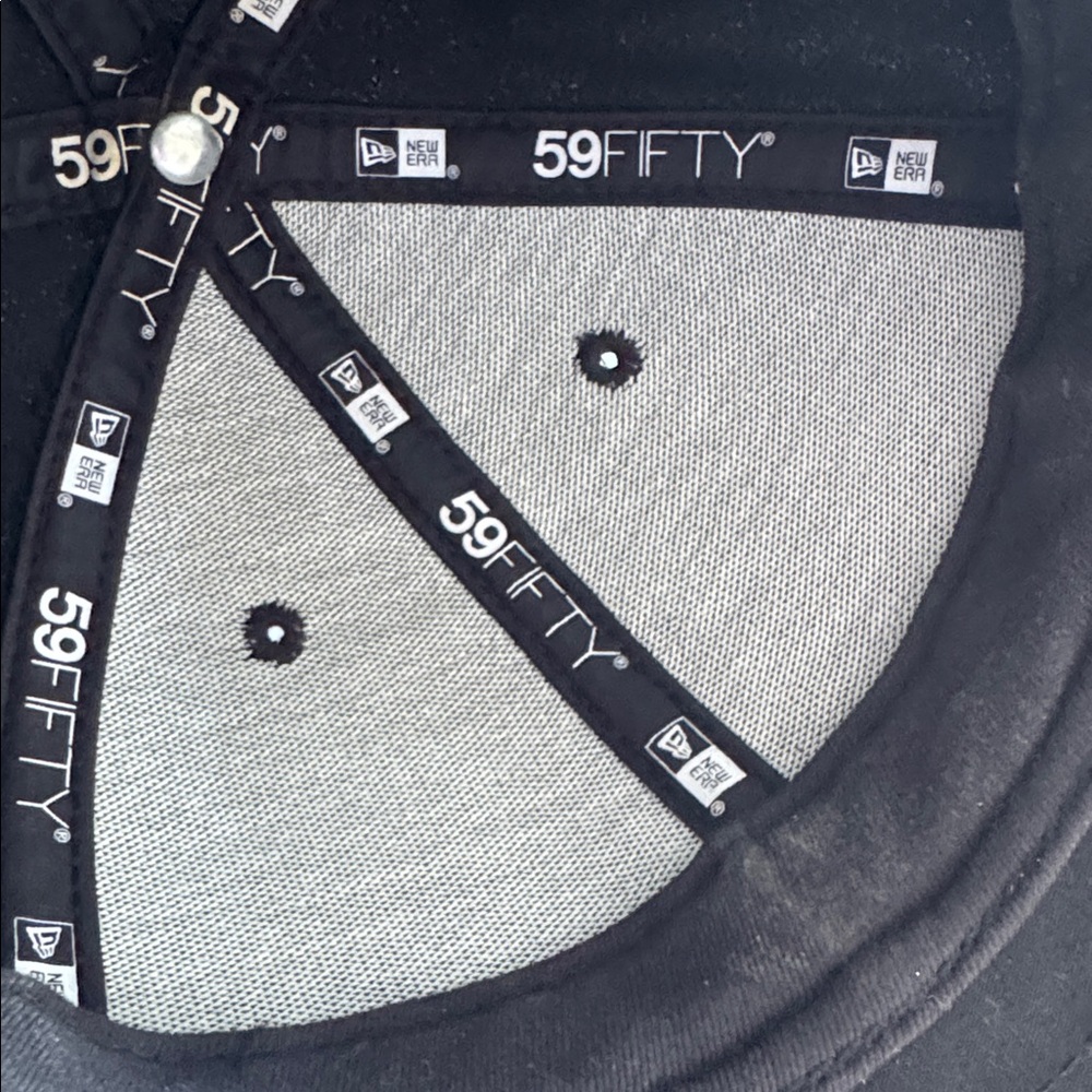 New Era Black LA 59FIFTY Cap 🧢 - Picture 4 of 5